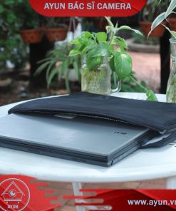 Với sản phẩm này, bạn có thể bảo vệ chiếc laptop yêu quý của mình một cách tối ưu. Túi được thiết kế đặc biệt với lớp đệm chống sốc chất lượng cao và chất liệu chống thấm nước, giúp bảo vệ laptop của bạn khỏi va đập, trầy xước và thời tiết xấu.