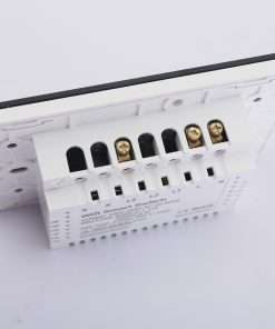 Công Tắc thông minh Vconnex là mẫu công tắc cảm ứng âm tường kết nối wifi có từ 1-4 nút điều khiển, vỏ bằng nhựa chống cháy, mặt kính cường lực viền nhôm. Sản phẩm có thể điều khiển bật tắt bằng cảm ứng điện dung 1 chạm, phần mềm Vhomenex trên điện thoại hoặc giọng nói qua trợ lý ảo Google Assistant, Amazon Alexa, loa Maika thuần Việt.